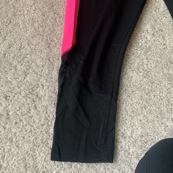 Neon pink black pink leggings - Picture 3 of 4